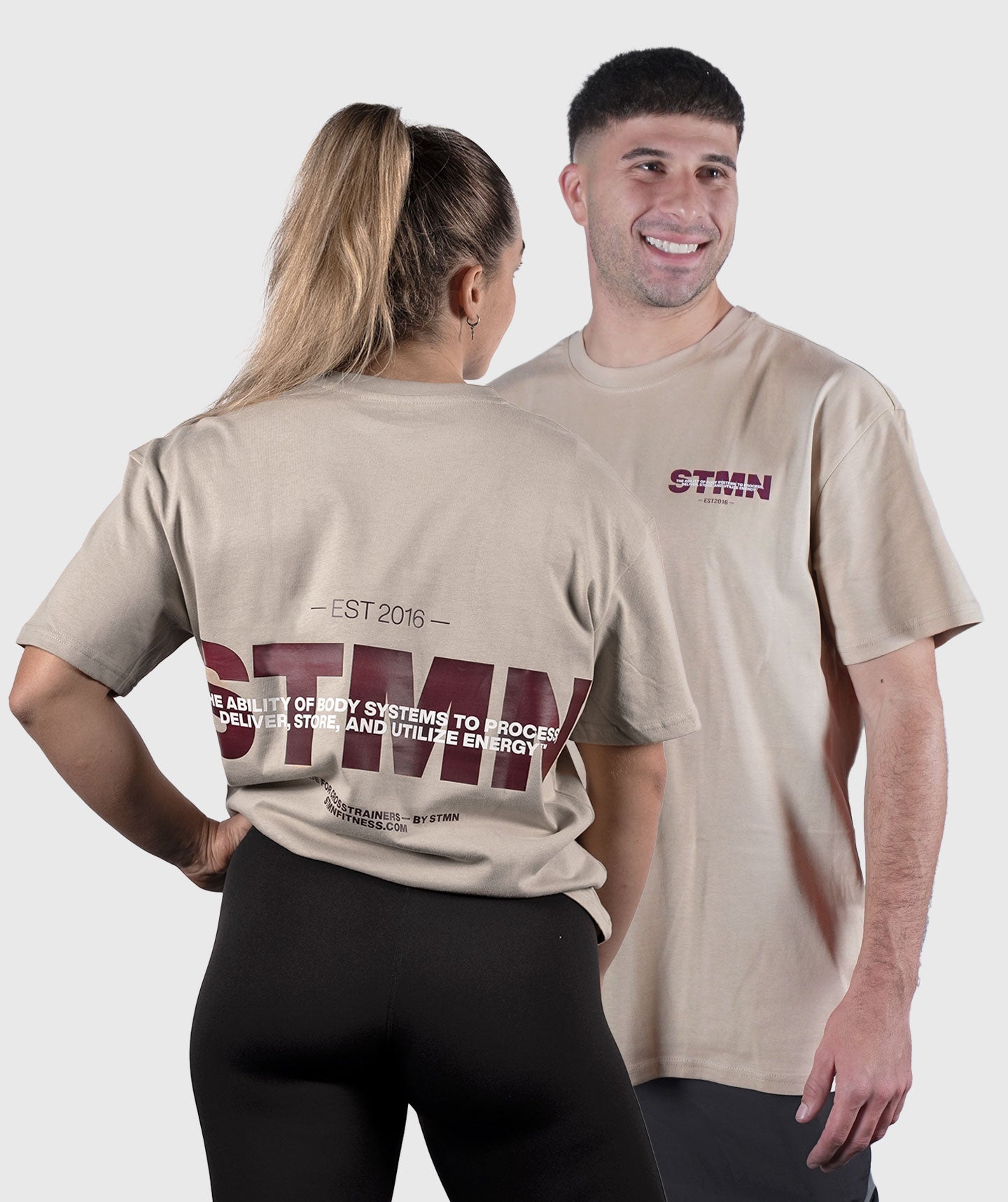 <tc>T-shirt</tc>Lockerer Sand „DOWNTOWN“.